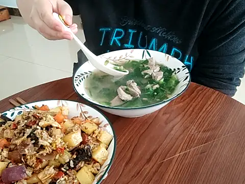 AngelwithEcup webcam