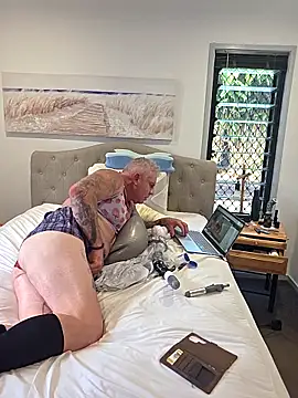 Handsolo_porn webcam