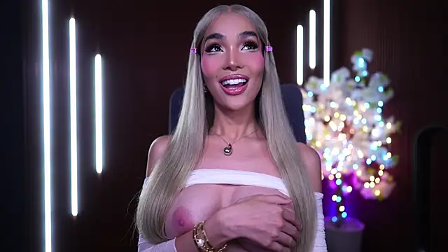 xxforyoureyesonlyxx webcam