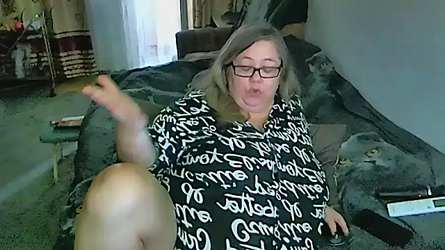 sex2 (F mature) - naked, squirt