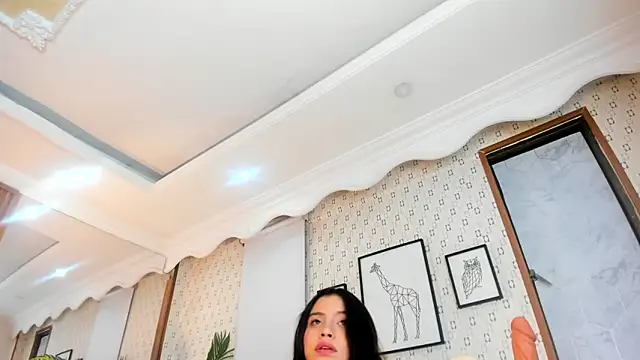 VictoriaKyros webcam