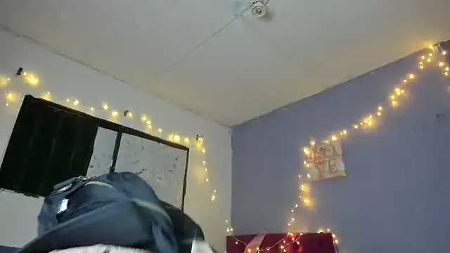 emily_stars1 - Emily_stars1's free webcam - UK Sex Cams