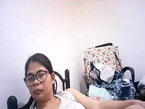 pinay_milfxx webcam