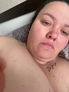 SunnyLeila2101 webcam