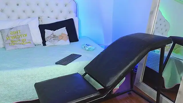 BoobiesyDickie webcam