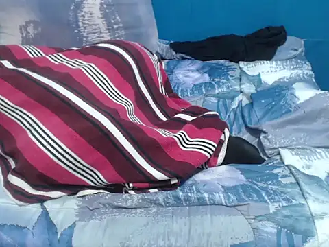 SexySlimBabeX webcam