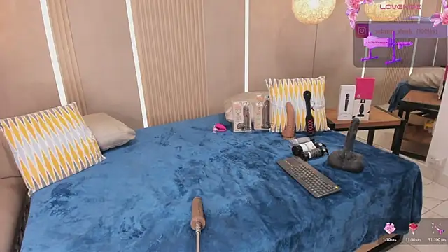 sabrina_shark_ webcam