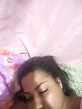 Giselabrunette25 webcam