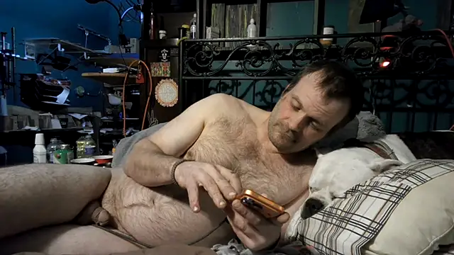 charactrzero (Ask my age) - naked till cum