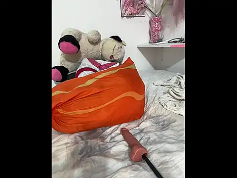 halana_squirts webcam