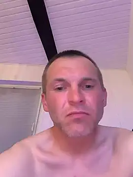 AttractiveSilk5 webcam