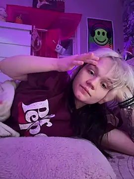 Cutiepiespanks from StripChat is Freechat