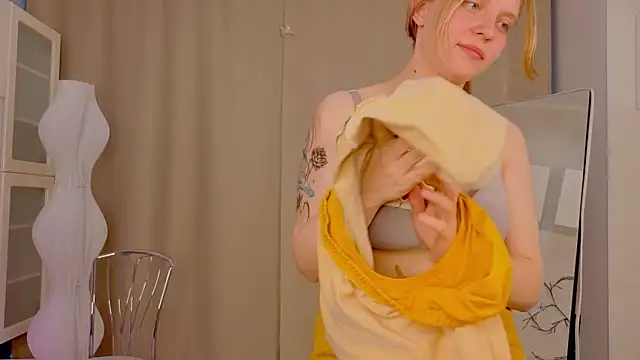 AlicaCohill Stripchat cam model