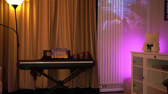 Your_Nicolett webcam