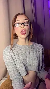 honeyweebsss - HoneyWeebsss's free webcam - UK Sex Cams