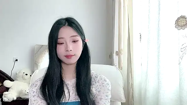 yiyibaby2026 - Yiyibaby2026's free webcam - UK Sex Cams