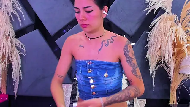 NicoleEsposito webcam