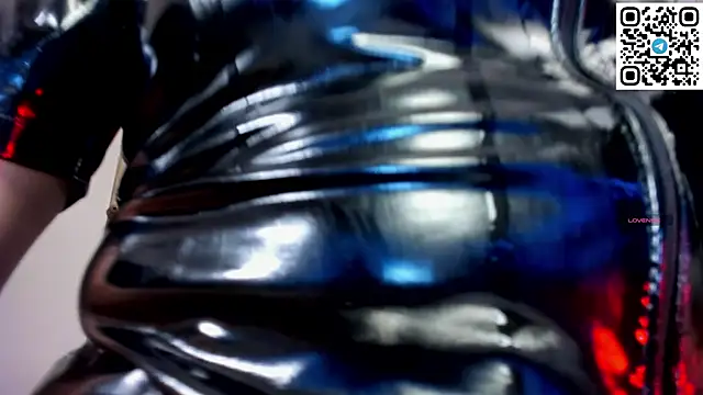 redlu_1 - Redlu_1's free webcam - UK Sex Cams