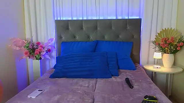 Ariana_Petite live sex cam