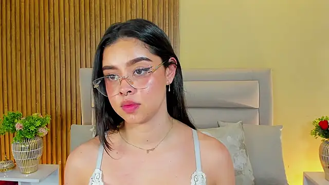 CristalMayson webcam