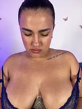 veronica__olsonn webcam