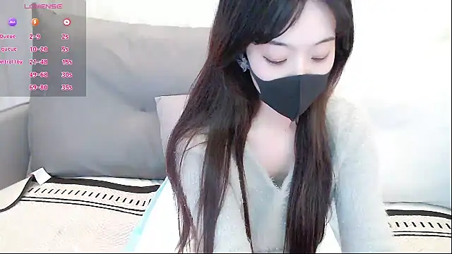 美女-M00nlIght-l0li-在线直播