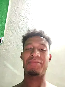 MaskedLatinaX webcam