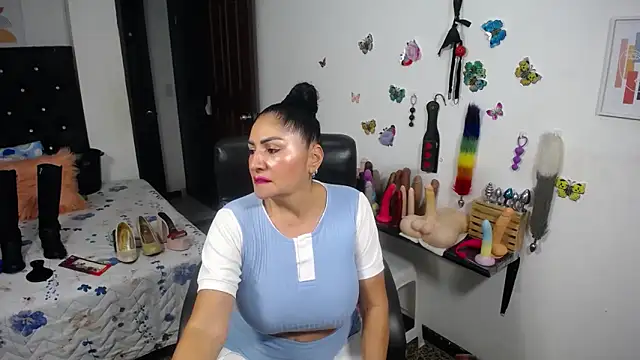 mature_bigboobs10 webcam