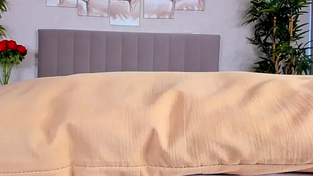 Camilla_Kelly webcam