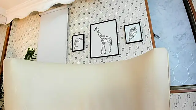 VictoriaKyros webcam