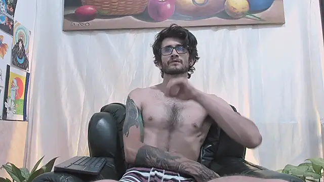 Loggan_donnelly webcam