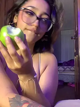 LilithMonette webcam