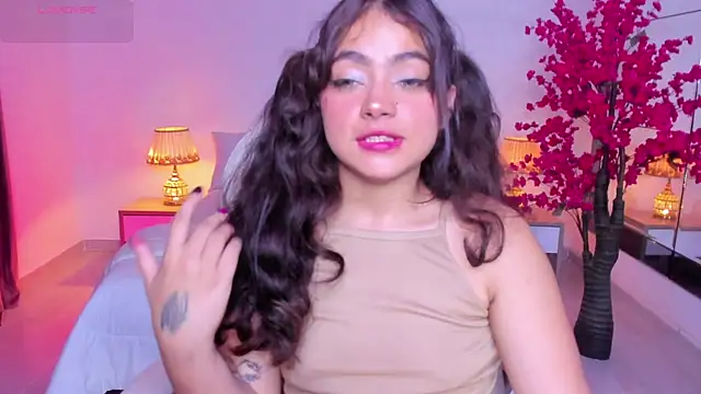 Natasha-aniston webcam