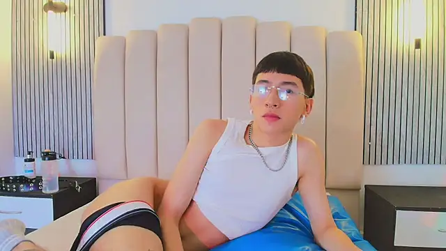 lian_cameron (M twink) - ALL NUDE