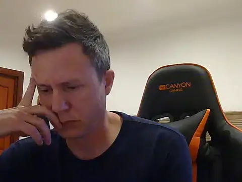 TroyDieselXXX webcam