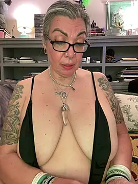 dieseldame1313 webcam