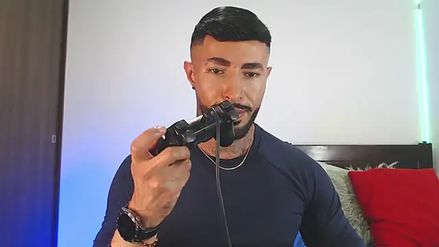 andrea_de_lucaa webcam