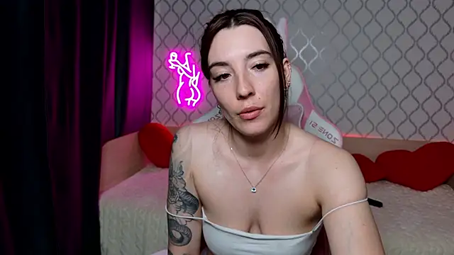 Curious_Lily webcam