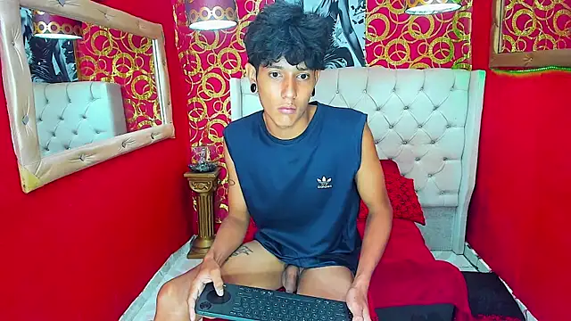 straightyoungpein webcam