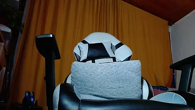 sebastian_horny live sex cam