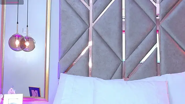 Martina-Roberts- webcam