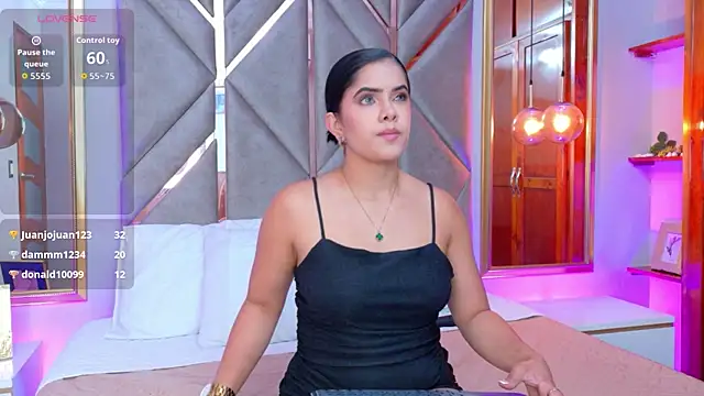 Martina-Roberts- webcam