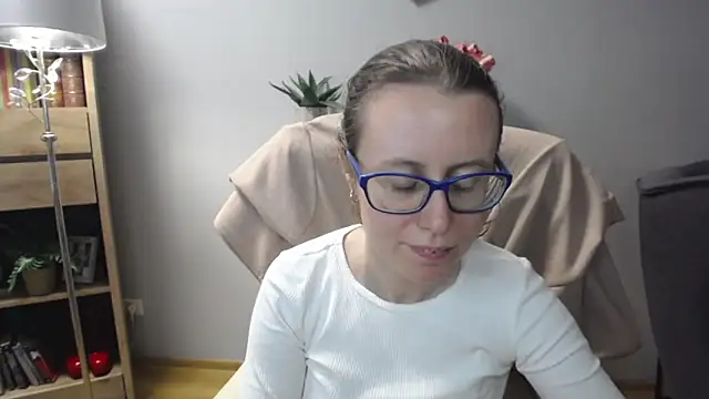 sweetxlizzy - SweetxLizzy's free webcam - UK Sex Cams