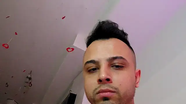 kulitoputi - Kulitoputi's free webcam - UK Sex Cams