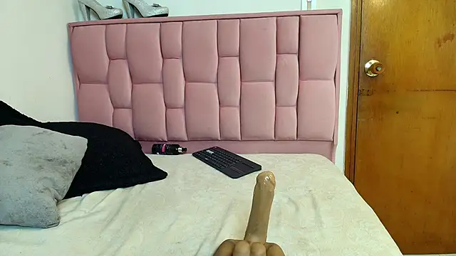 victoria_aphril webcam