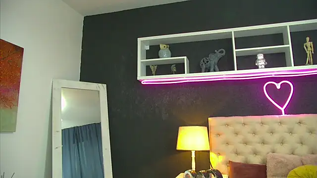 TaniaKaverina webcam