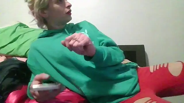 watermellonpussy webcam