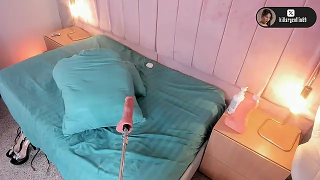 Hillary_Collins1 webcam