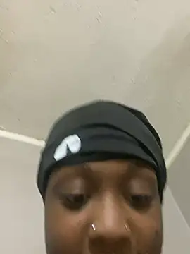 HennessyBaby21 webcam