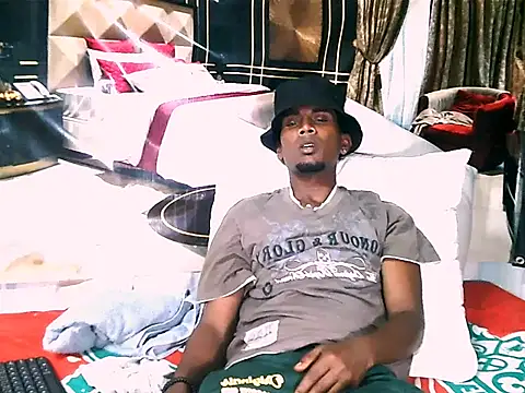 IndianThuggin webcam